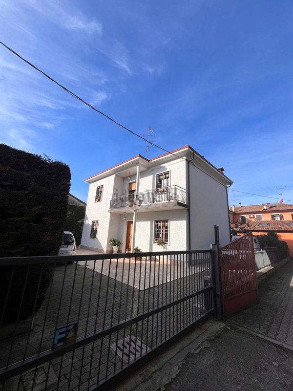 casa indipendente in vendita a Castel San Pietro Terme