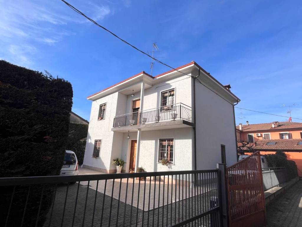 casa indipendente in vendita a Castel San Pietro Terme