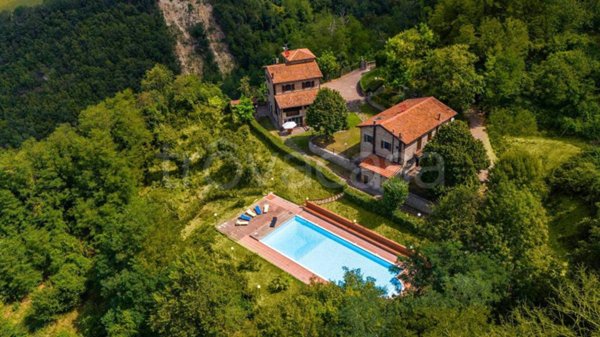 casa indipendente in vendita a Castel San Pietro Terme in zona Montecalderaro