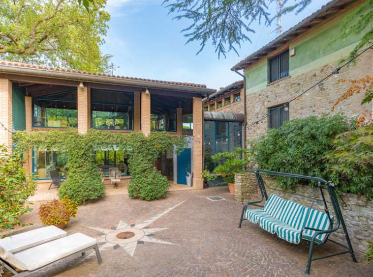 casa indipendente in vendita a Castel San Pietro Terme