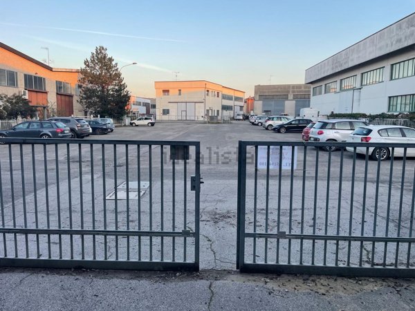 capannone in vendita a Castel San Pietro Terme in zona Osteria Grande