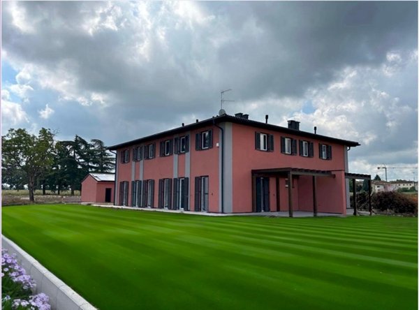casa indipendente in vendita a Castel San Pietro Terme