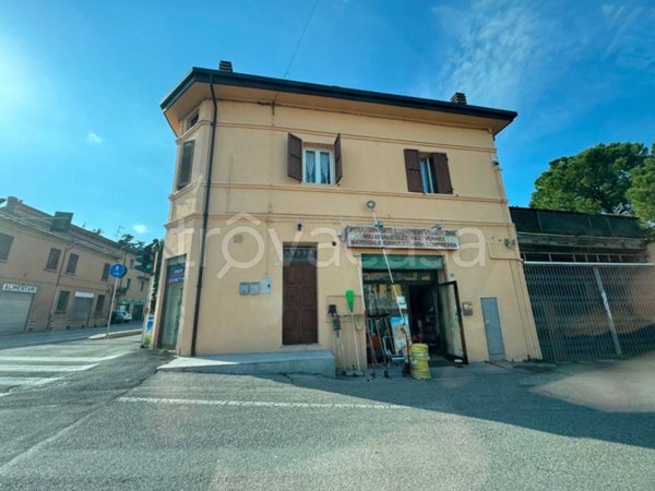 negozio in vendita a Castel San Pietro Terme in zona Osteria Grande