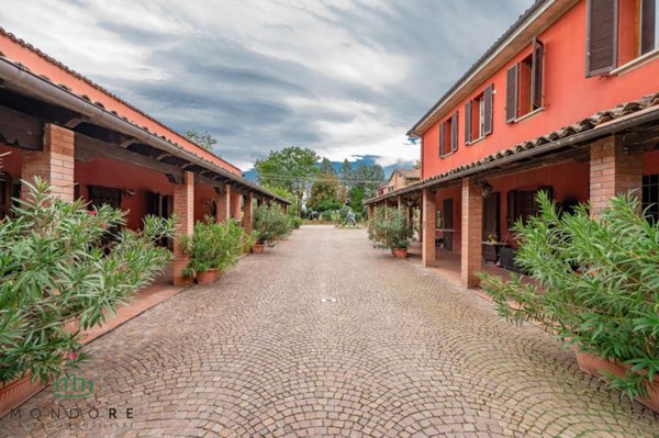 villa in vendita a Castel San Pietro Terme