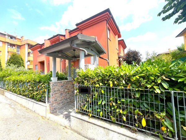 casa indipendente in vendita a Castel San Pietro Terme in zona Osteria Grande