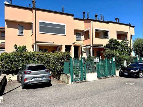 appartamento in vendita a Castel San Pietro Terme in zona Osteria Grande