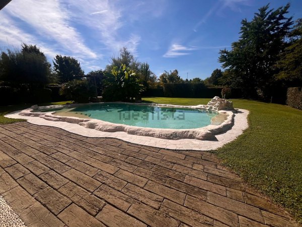 casa indipendente in vendita a Castel San Pietro Terme in zona Osteria Grande