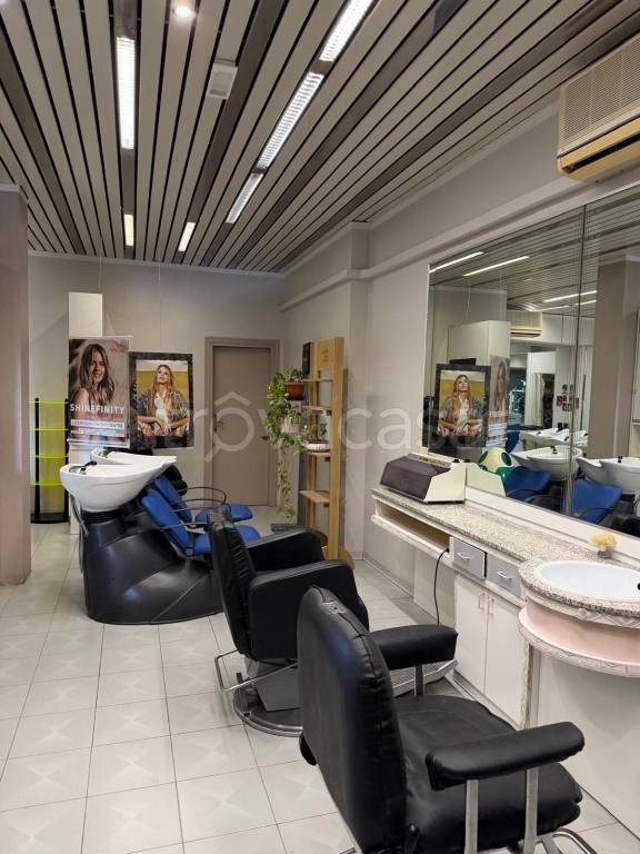 negozio in vendita a Castel San Pietro Terme in zona Osteria Grande