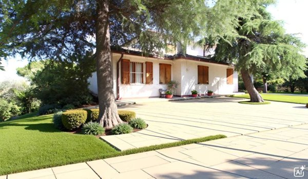 casa indipendente in vendita a Castel San Pietro Terme in zona Liano