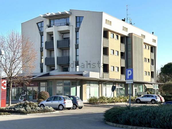 ufficio in vendita a Castel San Pietro Terme