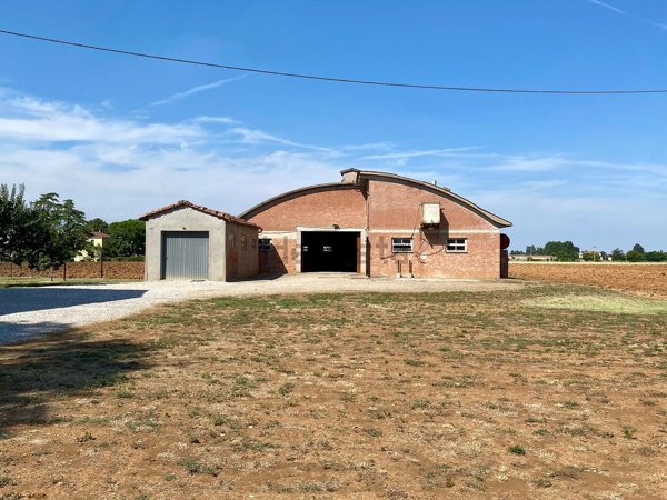 capannone in vendita a Castel San Pietro Terme