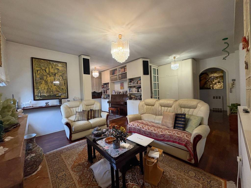 capannone in vendita a Castel San Pietro Terme in zona Osteria Grande