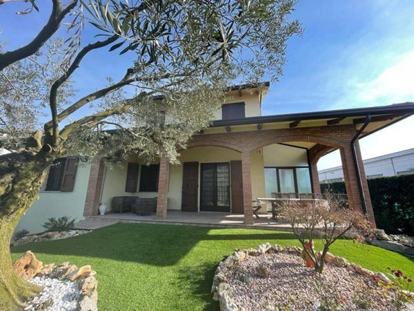 casa indipendente in vendita a Castel San Pietro Terme