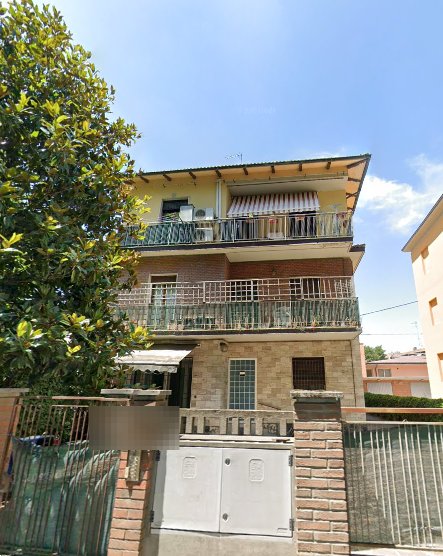 locale di sgombero in vendita a Castel San Pietro Terme