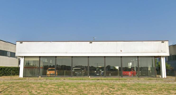 locale commerciale in vendita a Castel San Pietro Terme