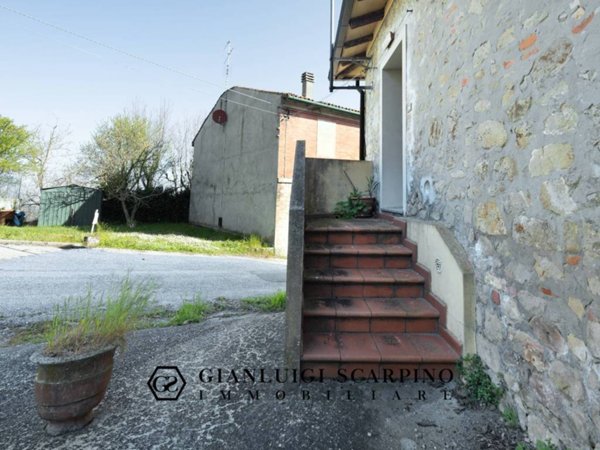 appartamento in vendita a Castel San Pietro Terme in zona Montecalderaro