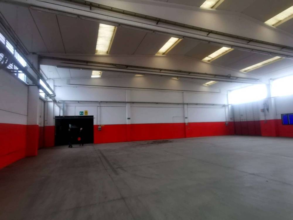 locale di sgombero in vendita a Castel San Pietro Terme