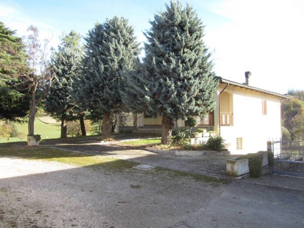 casa indipendente in vendita a Castel San Pietro Terme in zona Montecalderaro