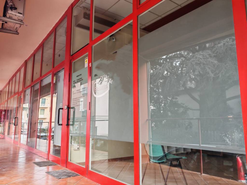 negozio in vendita a Castel San Pietro Terme