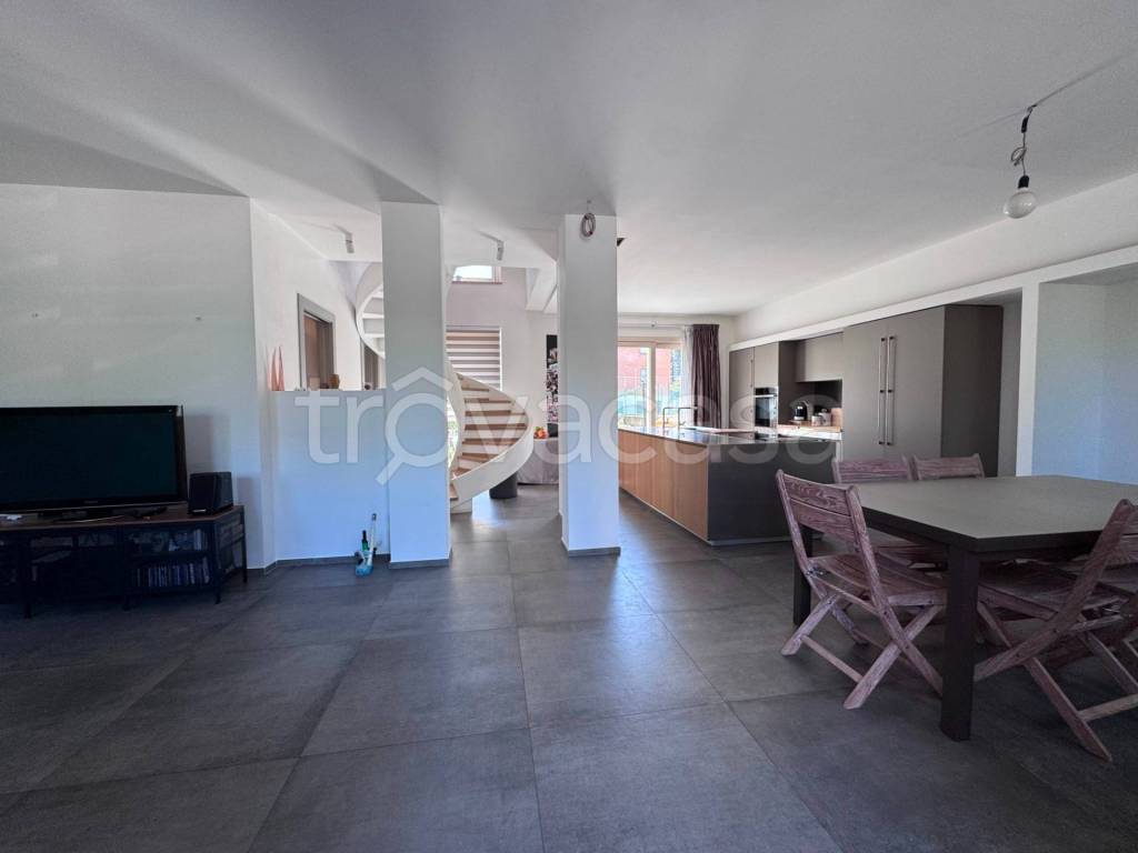 casa indipendente in vendita a Castel San Pietro Terme in zona Osteria Grande
