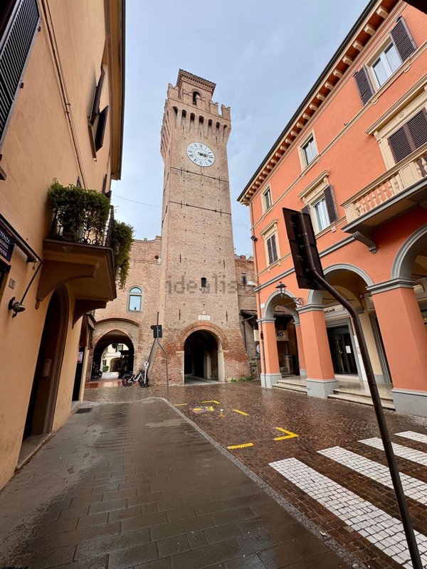 negozio in vendita a Castel San Pietro Terme