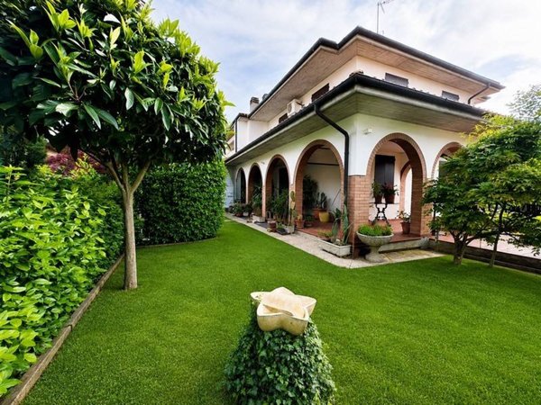 casa indipendente in vendita a Castel San Pietro Terme