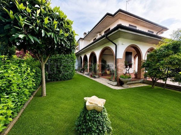 casa indipendente in vendita a Castel San Pietro Terme