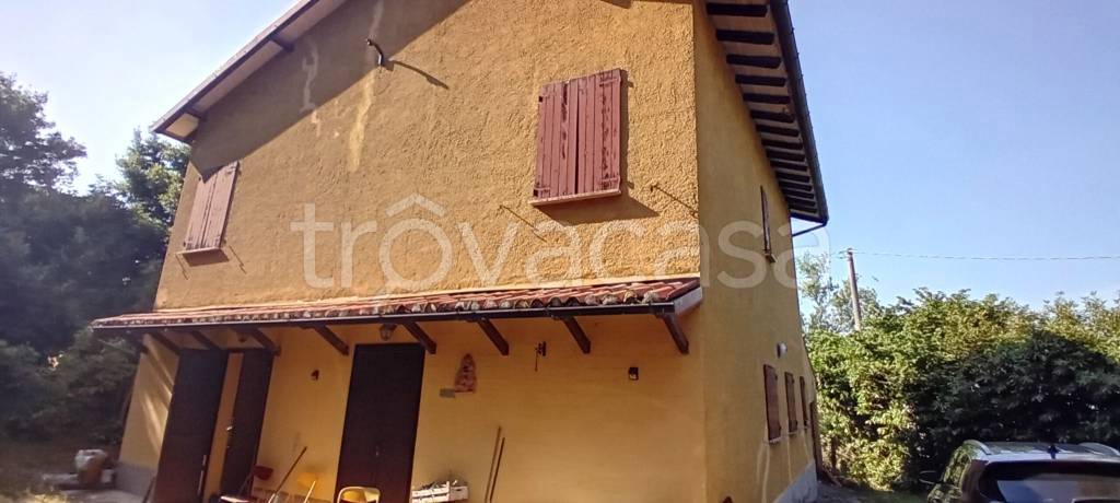 appartamento in vendita a Castel San Pietro Terme in zona Montecalderaro