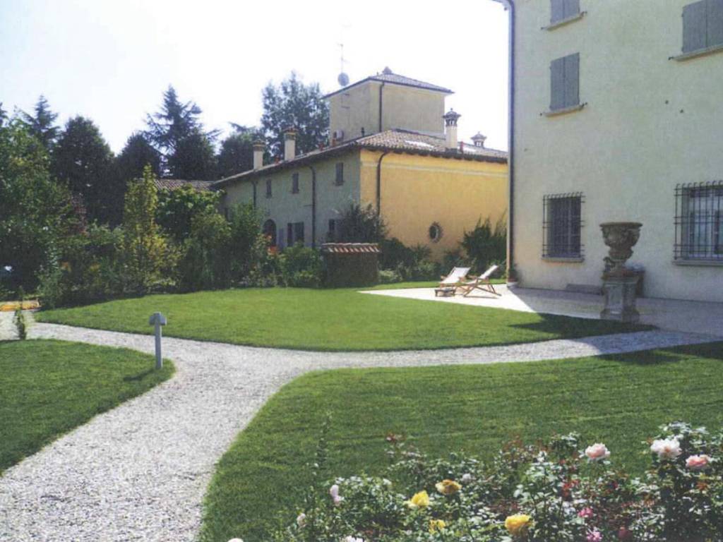 intera palazzina in vendita a Castenaso