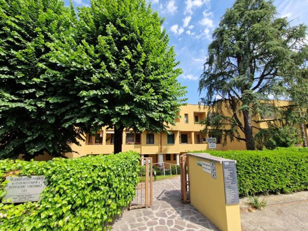 negozio in vendita a Castenaso
