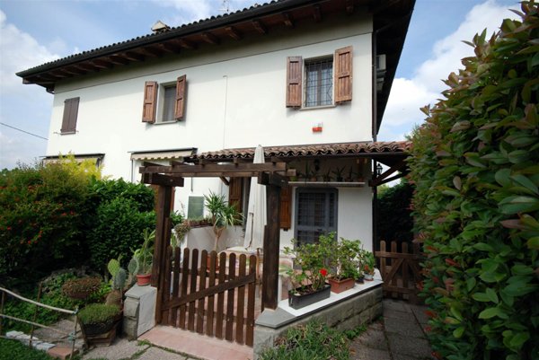 casa indipendente in vendita a Castenaso in zona Fiesso