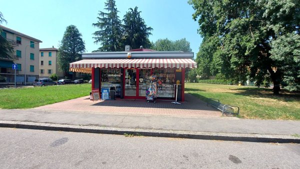 negozio in vendita a Castenaso