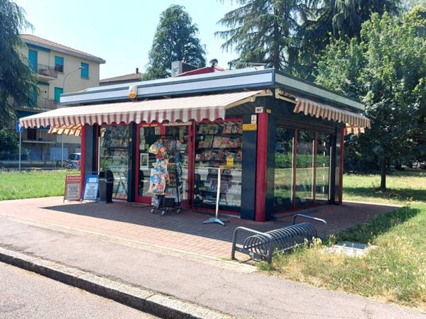 negozio in vendita a Castenaso in zona Fiesso
