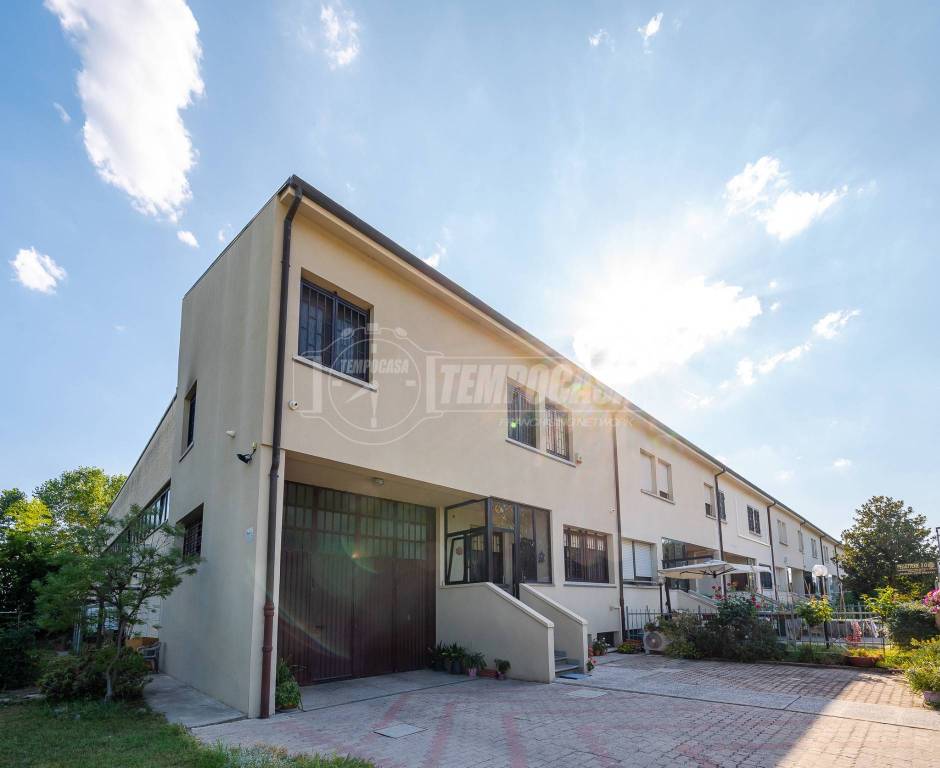 casa indipendente in vendita a Castenaso in zona Villanova
