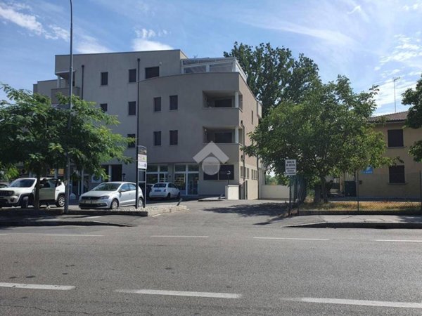 negozio in vendita a Castenaso