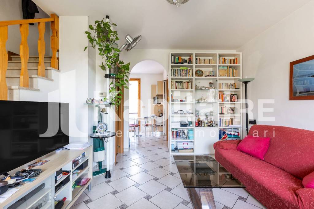 casa indipendente in vendita a Castenaso in zona Fiesso