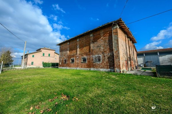 pentavano in vendita a Castenaso