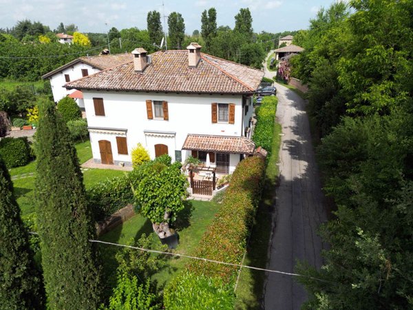 casa indipendente in vendita a Castenaso in zona Fiesso