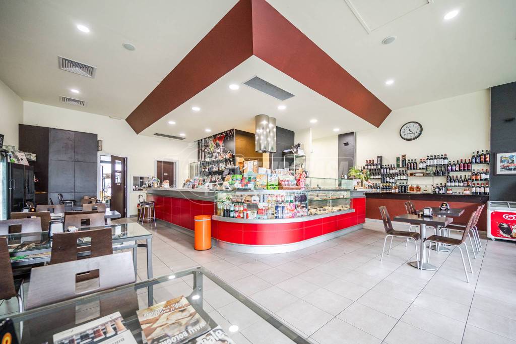 negozio in vendita a Castenaso in zona Villanova