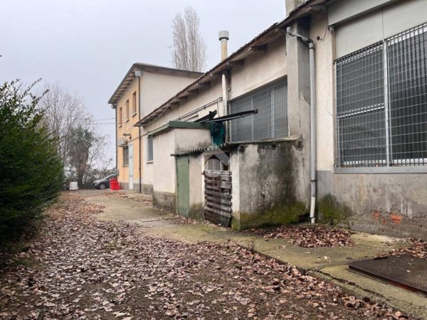 capannone in vendita a Castenaso