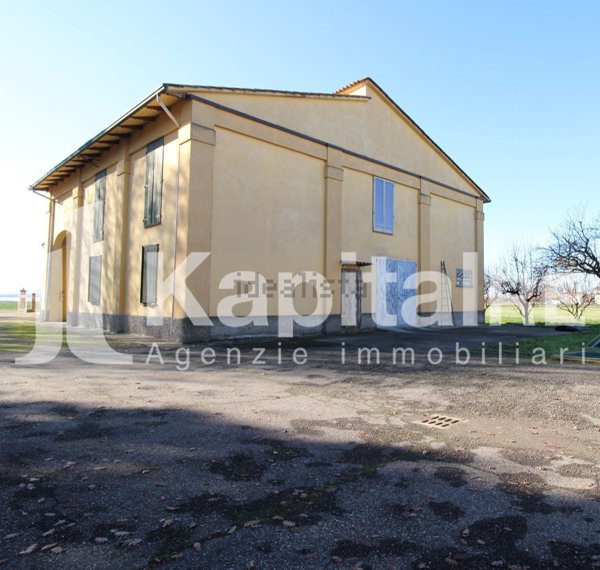 locale di sgombero in vendita a Castenaso