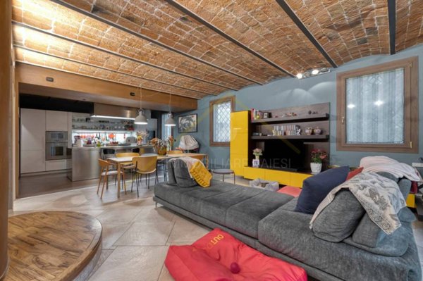 casa indipendente in vendita a Castenaso