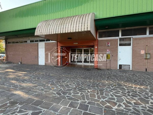 negozio in vendita a Castenaso