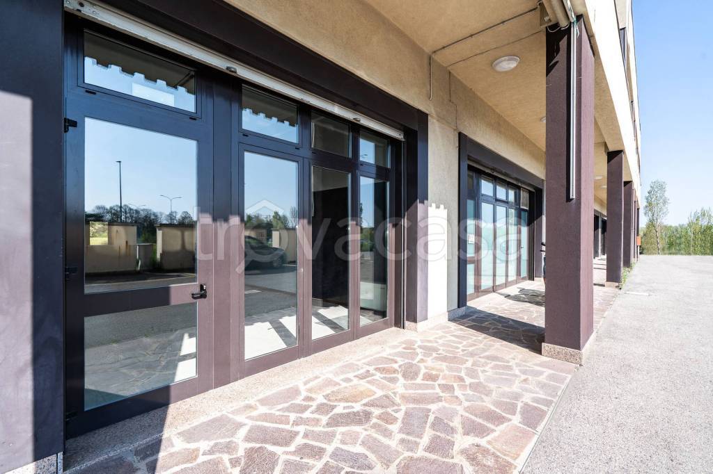 negozio in vendita a Castenaso in zona Villanova