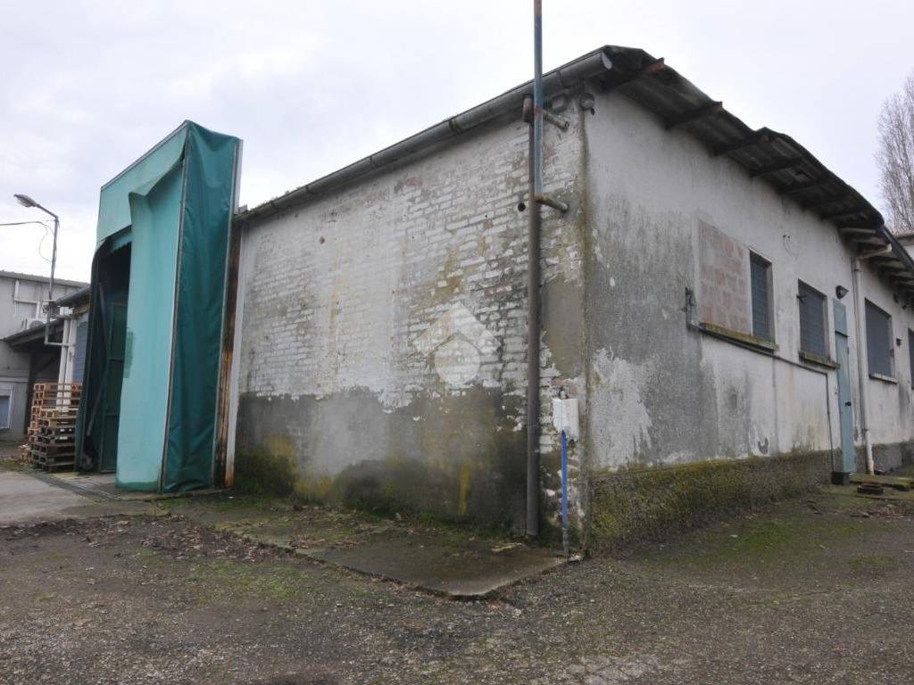 locale commerciale in vendita a Castenaso