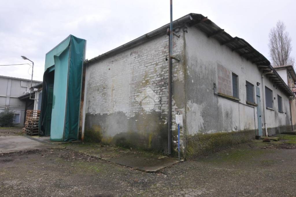 locale commerciale in vendita a Castenaso