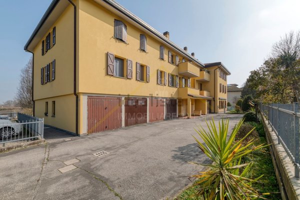 appartamento in vendita a Castenaso in zona Fiesso