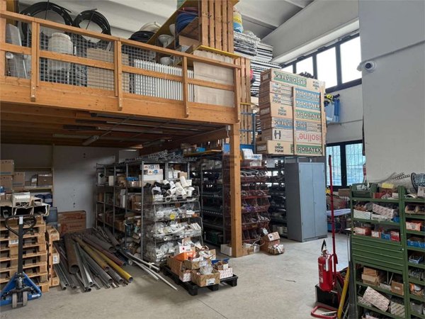 locale di sgombero in vendita a Castenaso in zona Villanova