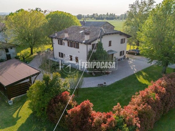 casa indipendente in vendita a Castenaso in zona Marano