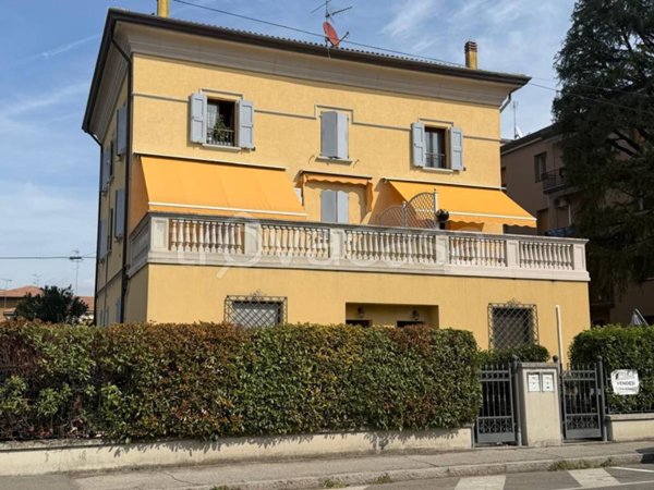 appartamento in vendita a Castenaso in zona Fiesso